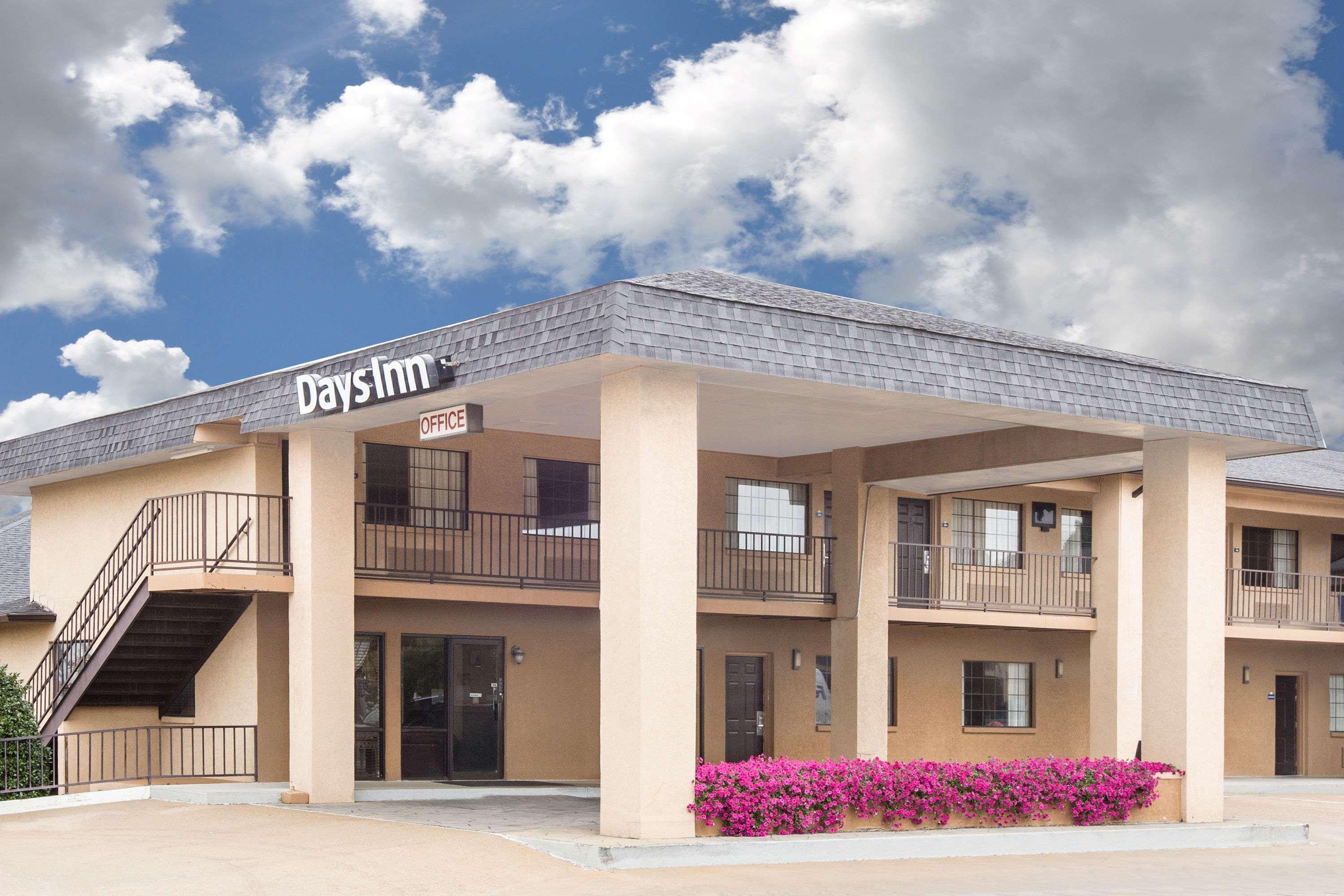 Days Inn By Wyndham Ruston La Exterior foto